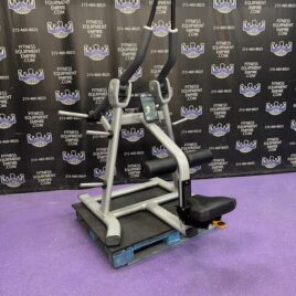 Precor Discovery Plate Loaded ISO Lateral Lat Pulldown